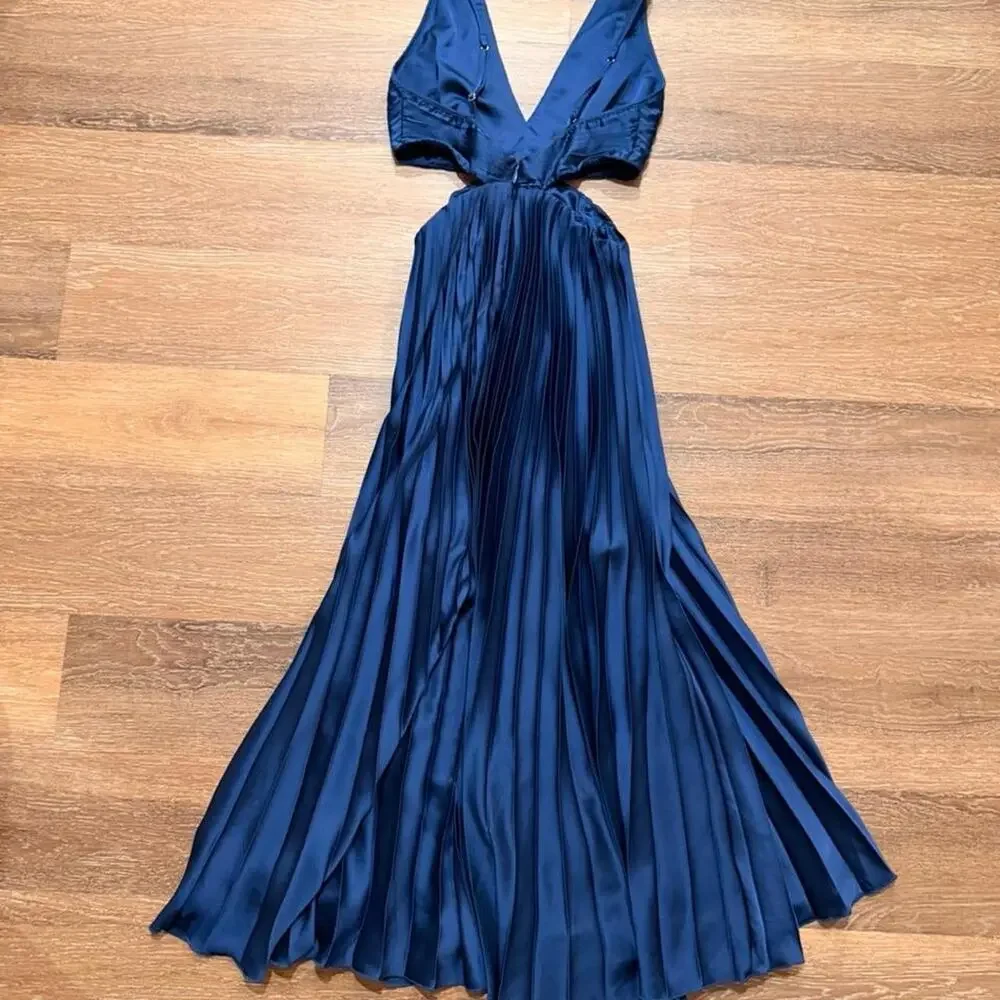 Abercrombie and Fitch navy blue maxi dress - Picture 4 of 5